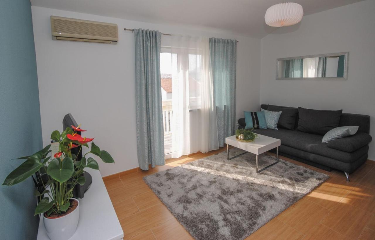 Apartment Tina Podstrana Exterior foto